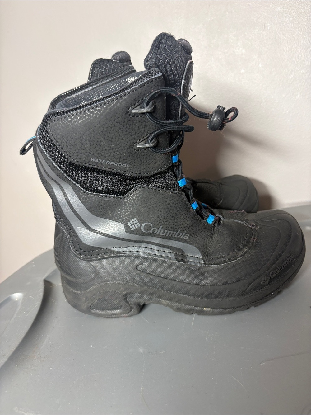 Columbia Kids Size 3 Bugaboot Plus IV Omni-Heat Black Waterproof Winter Boots